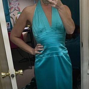 Papell Boutique Gorgeous Evening Dress. Bright Turquoise. Fitted